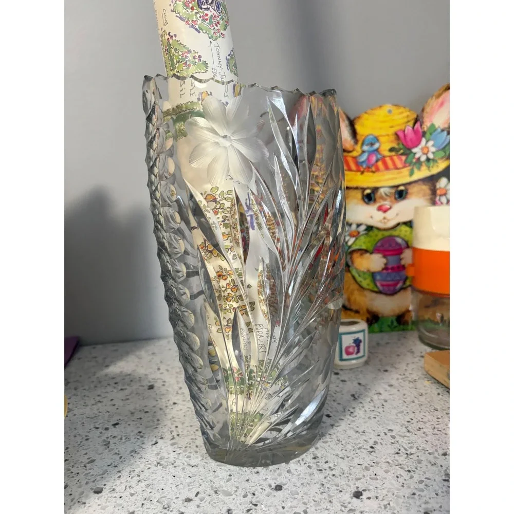 VTG Exquisite Dais Crystal Vase‎ Frosted Floral Cut Glass Heavy Elegant Decor
